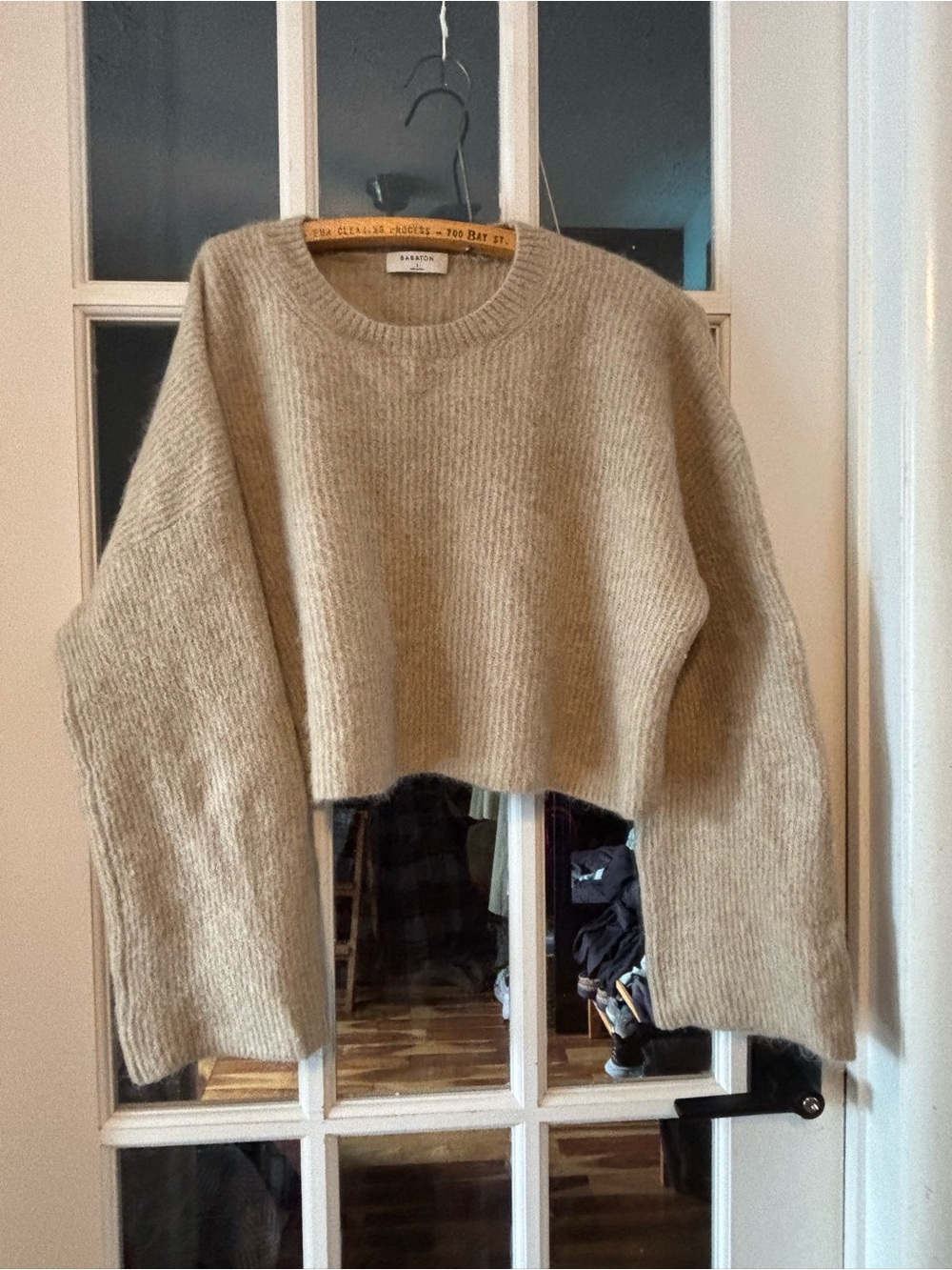 Aritos Babaton Cropped Crewneck Sweater in Light Beige